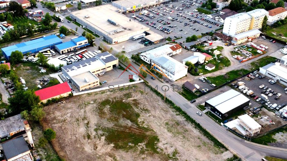 Teren intravilan 9600 m2, central, zona comerciala, Campina, Prahova - Poză 2
