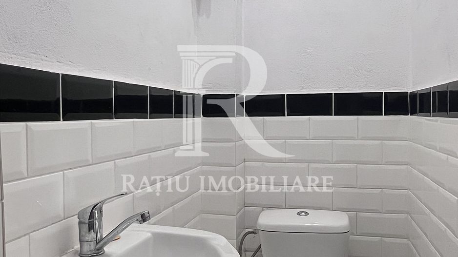 Spațiu Comercial în Imobil Istoric | Locație Ultracentrală | Oradea - Poză 13