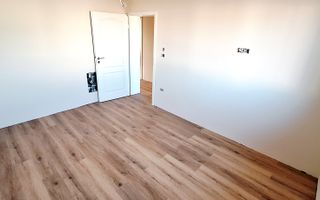 Oferim spre vanzare casa-duplex cu 4 camere si 3 bai situata in Giroc - Poză 15