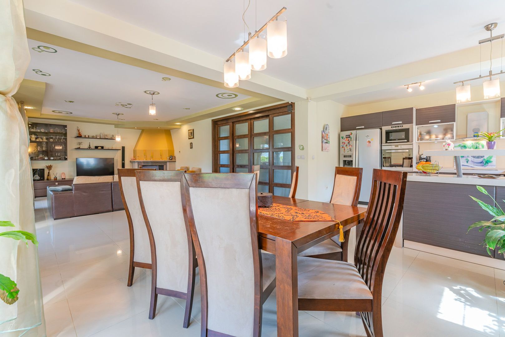 Casa Sacele amplasata in vecinatatea padurii cu pompa de caldura - Poză 5