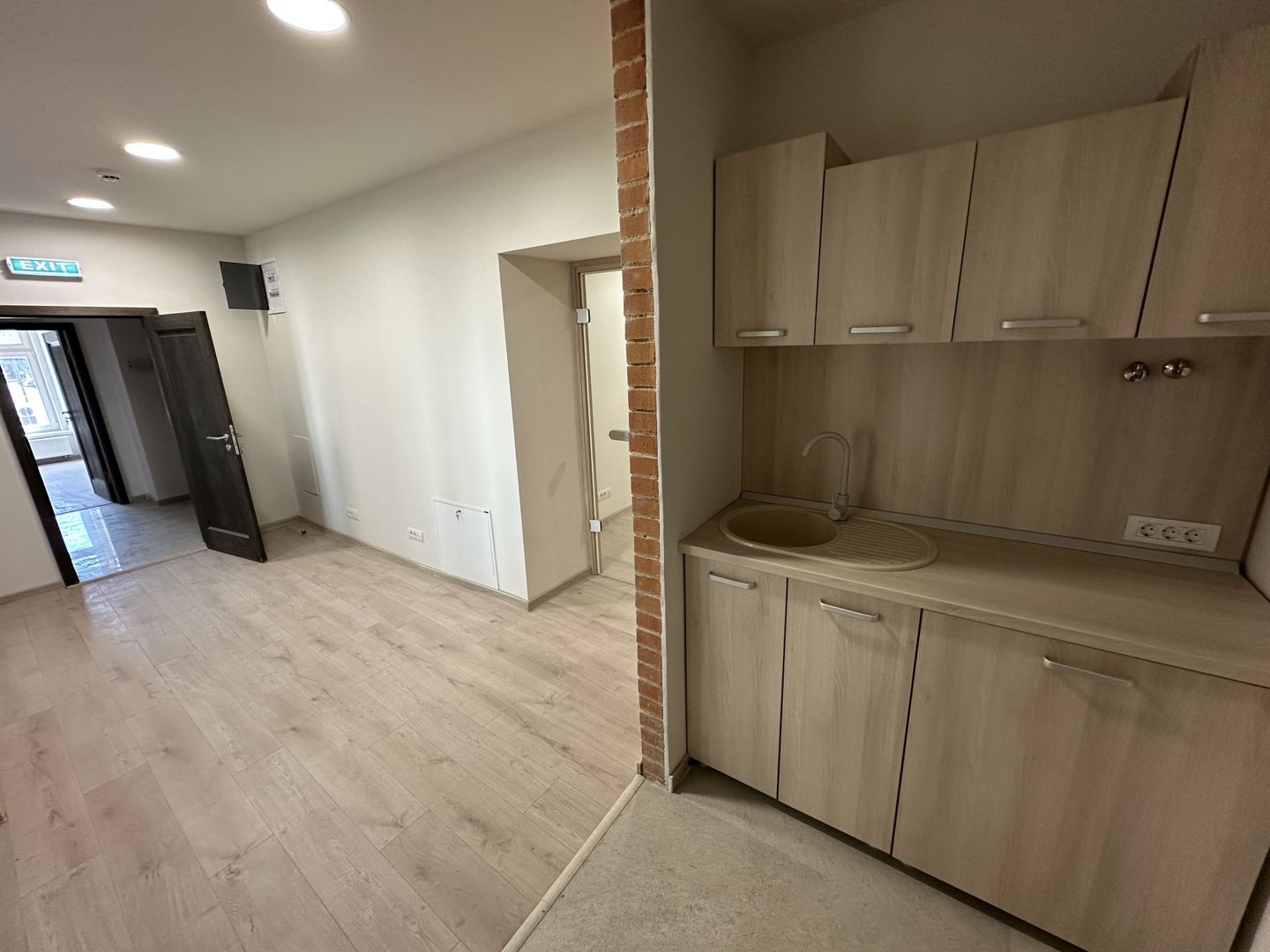 Spatii de birouri Ultracentral suprafață  de 27.7 mp - Poză 1