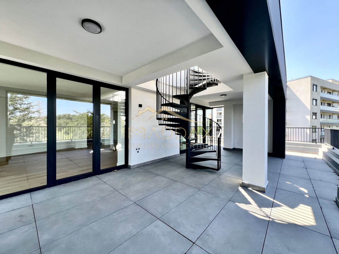 Apartament de Inchiriat | Iancu Nicolae | 154 mp | Terasa 150 mp | - Poză 1