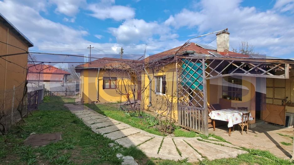 VANZARE CASA 5 CAMERE | TEREN 660 MP | ROSIORI DE VEDE - Poză 1