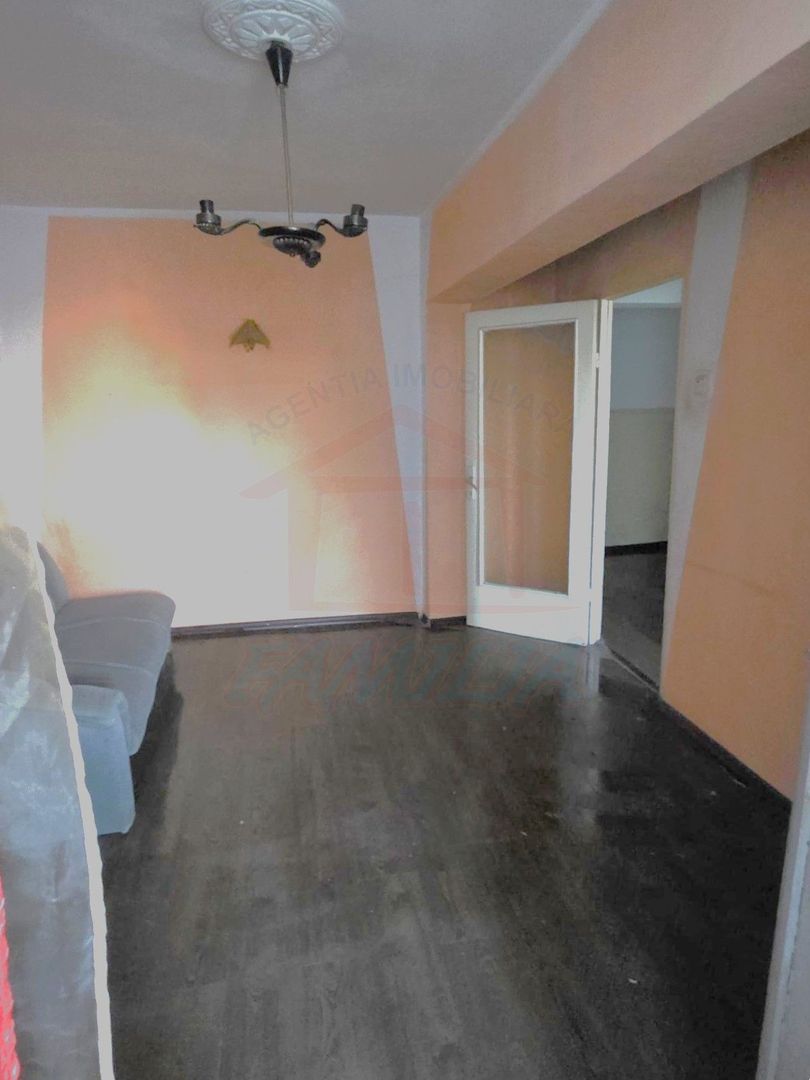 59.500 euro, APARTAMENT doua camere, decomandat, etaj 3 I.C. Frimu - Poză 1