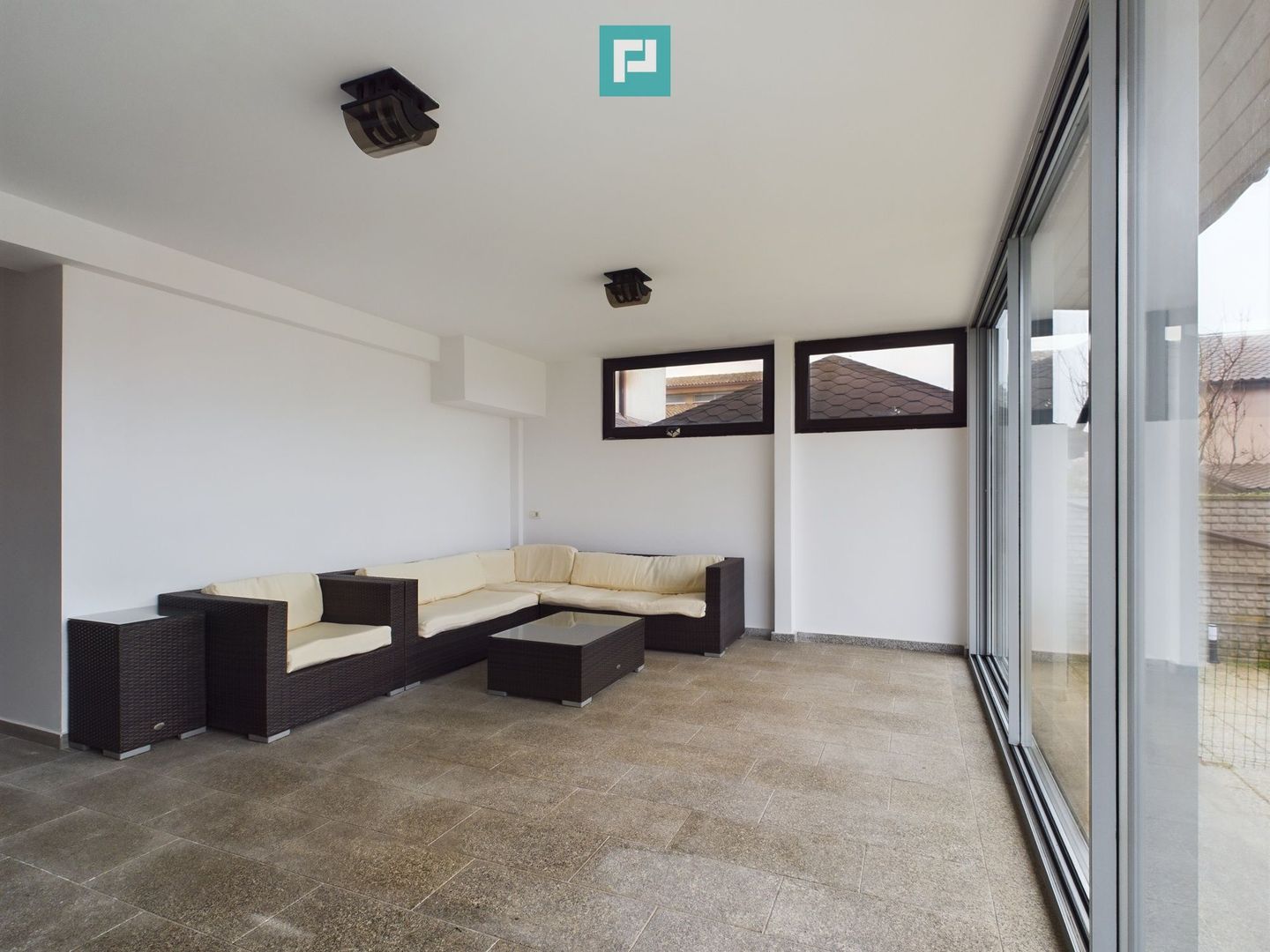 Vilă de lux cu două locuințe, în Dumbrăvița – Locație Excelentă! - Poză 25