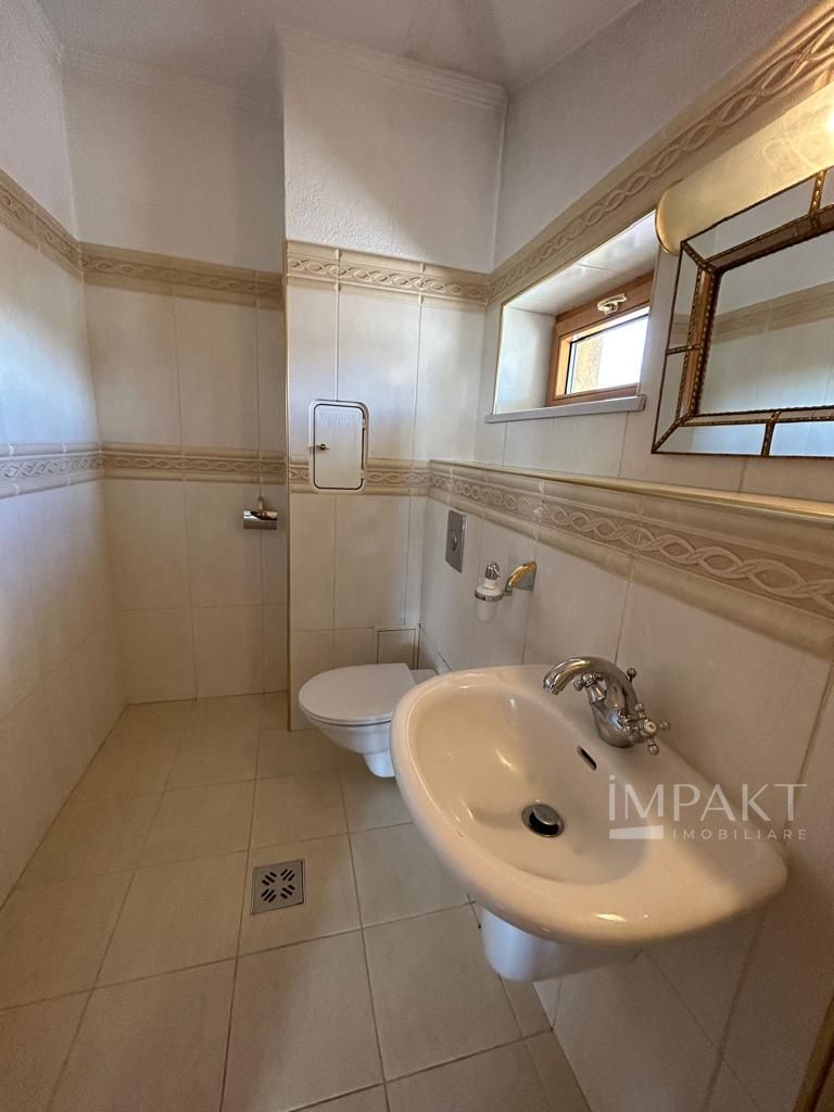 Vila individuala de lux de inchiriat, in cartier Gruia aproape de Cetatuie! - Poză 27