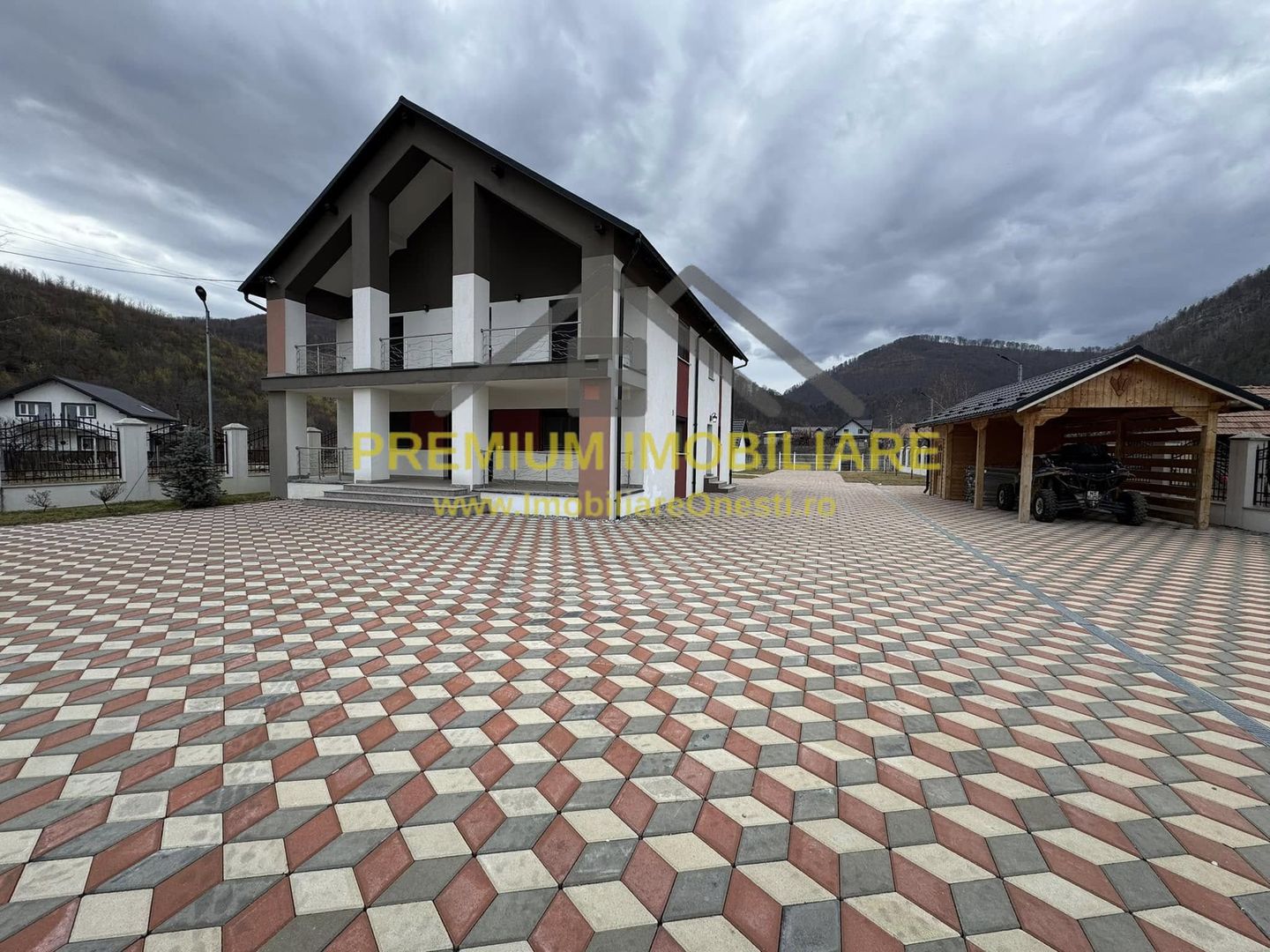 Vila la 13 km de Onesti - Poză 36