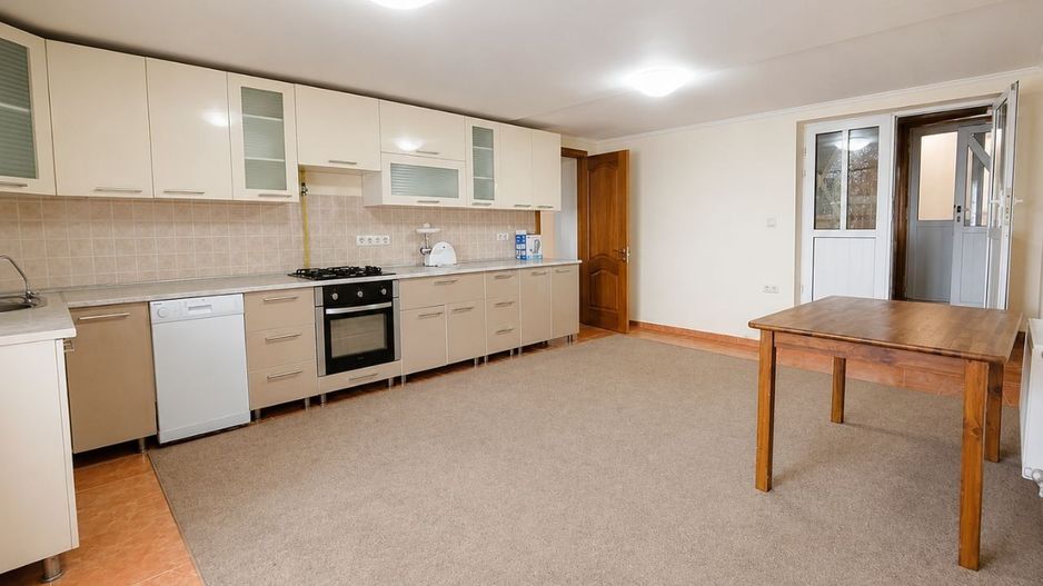 Casă 210 m² cu 5 dormitoare și teren 10 ari – Euroreparație | Drochia, str. Grigore Ureche - Poză 24