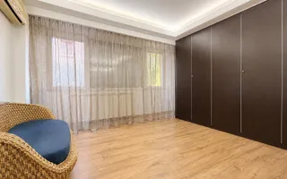 Vila zona Stefan cel Mare - 380 mp teren - 452 mp utili, Rezidential / Office - Poză 19