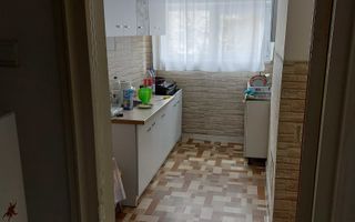Apartament 2 camere in bloc reabilitat termic - Poză 1