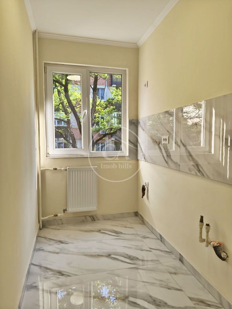 Apartament de vânzare cu 2 camere în zona Rogerius, Oradea - Poză 7