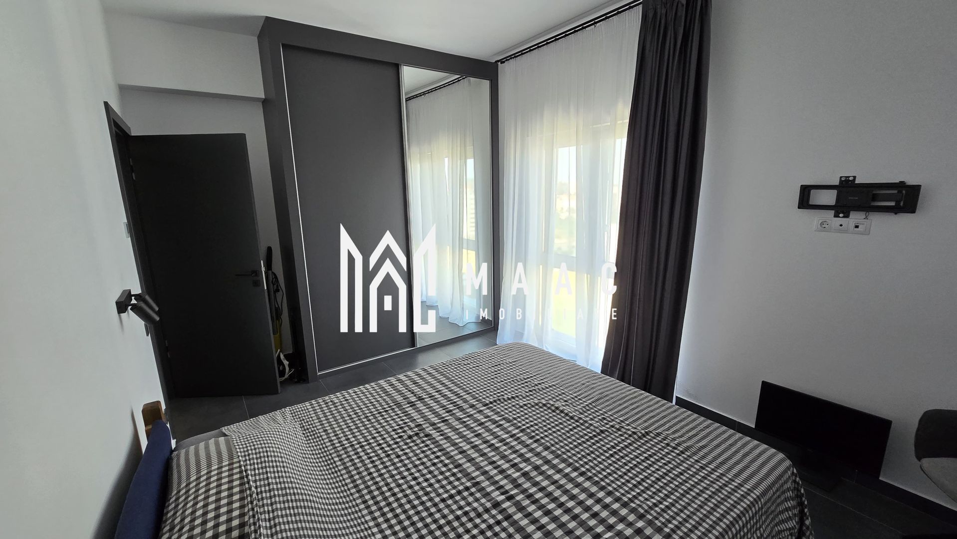 Penthouse Smart I Terasă panoramică I Selimbar - Parcare Subterana - Poză 6