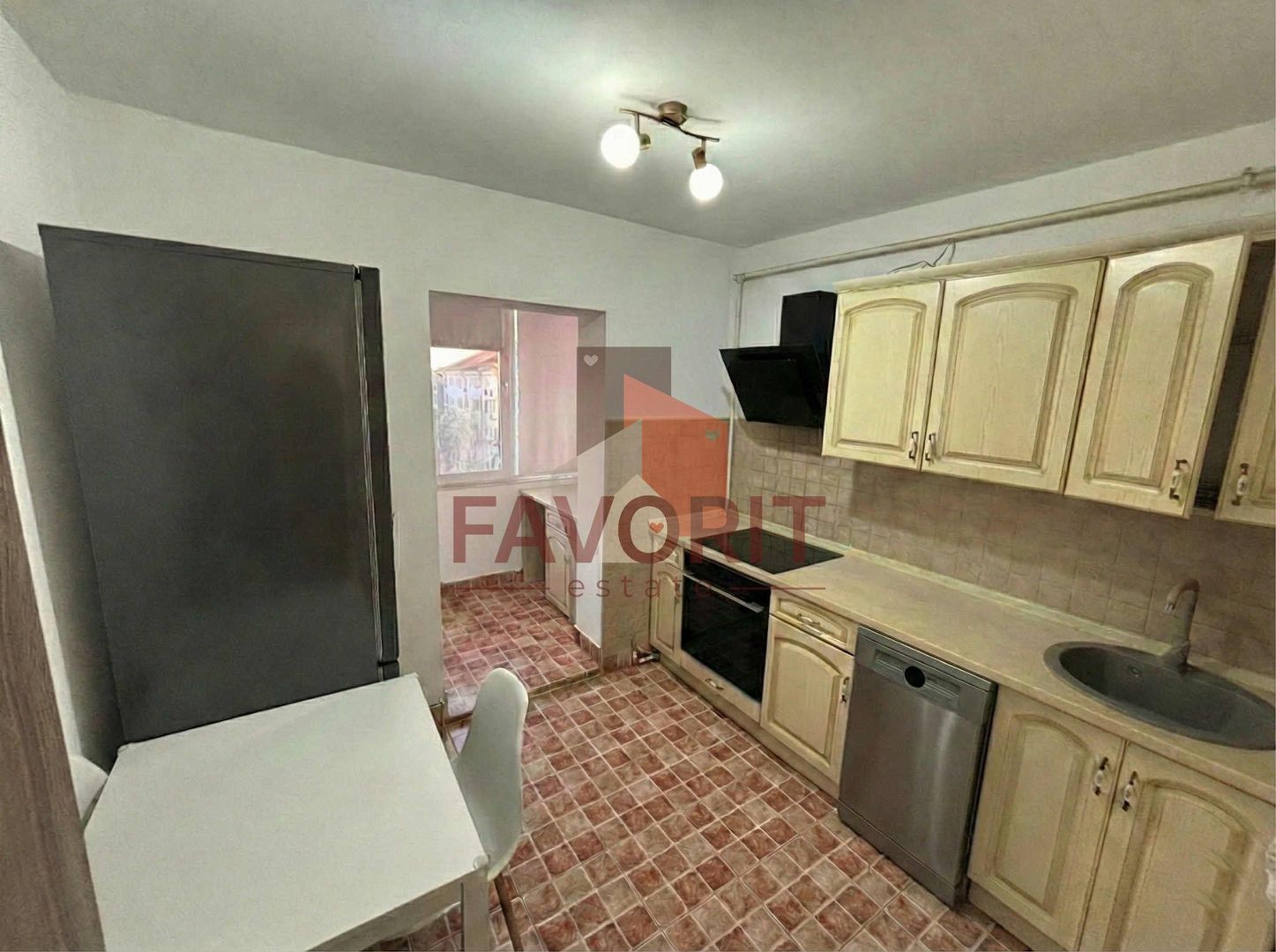 3 camere | centrala proprie | 2 bai | mobilat si utilat | zona excelenta | - Poză 4