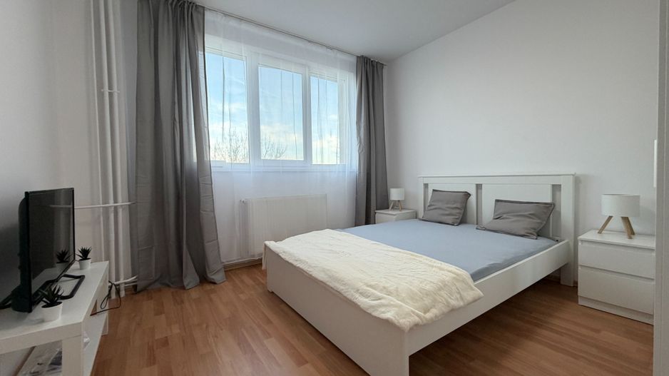 2 camere renovat complet Calea Grivitei plan secund -vedere spate | metrou 1 Mai - Poză 1