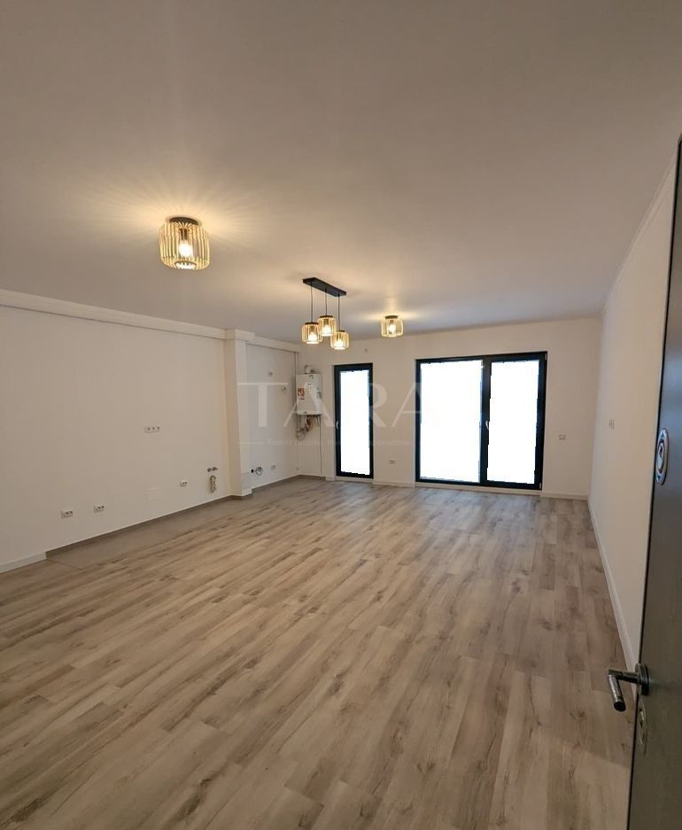 Apartament nou finisat complet, Florești, zona Eroilor - Poză 1