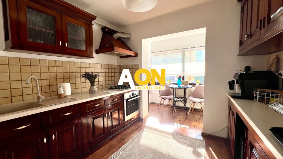 Apartament cu 3 camere, decomandat, Alba Iulia, zona Ampoi 3 - Poză 5