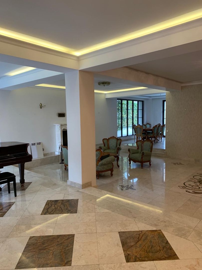 Vilă Individuala spațioasă | Locație premium - Poză 3