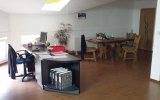 Vand apartament tip mansarda pe Ady Endre 2 camere living mare bucatarie si baie - Poză 2