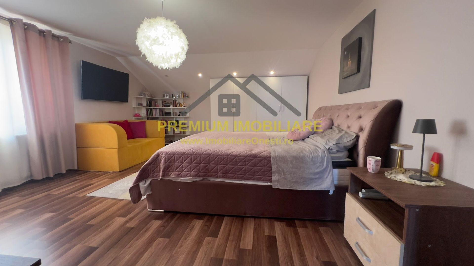 Vilă P+M cu teren de 4.200 mp + Garaj - Onești - Poză 24