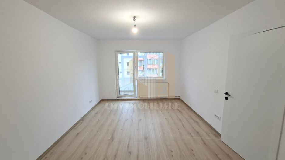 Apartament 2 camere decomandat Tractorul Brasov - Poză 3
