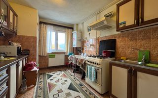 Apartament cu 4 camere decomandate, Centru - Poză 3