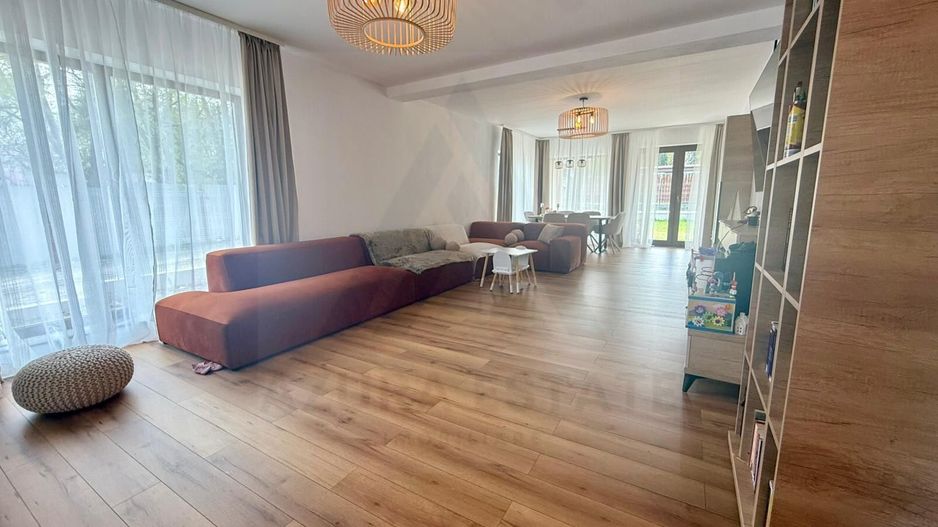 Casa individuala premium 145 mp utili pe un nivel teren 500 mp in Sadu - Poză 4