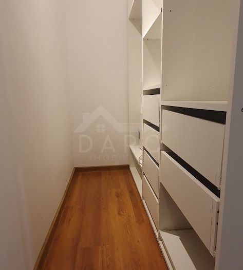 Inchiriez apartament cu doua camere, zona centrala - Poză 5