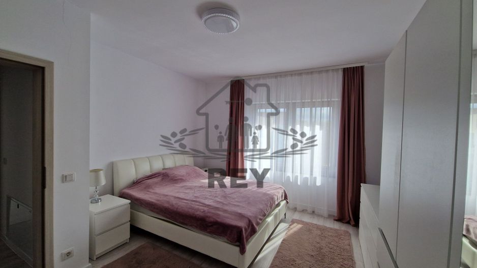 Casă modernă de vânzare în Șelimbăr la mai puțin de 7 min de Sibiu - Poză 7