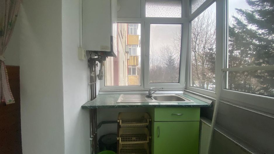 Vanzare apartament cu 3 camere,etajul 1,decomandat - M3, Târgoviște - Poză 9