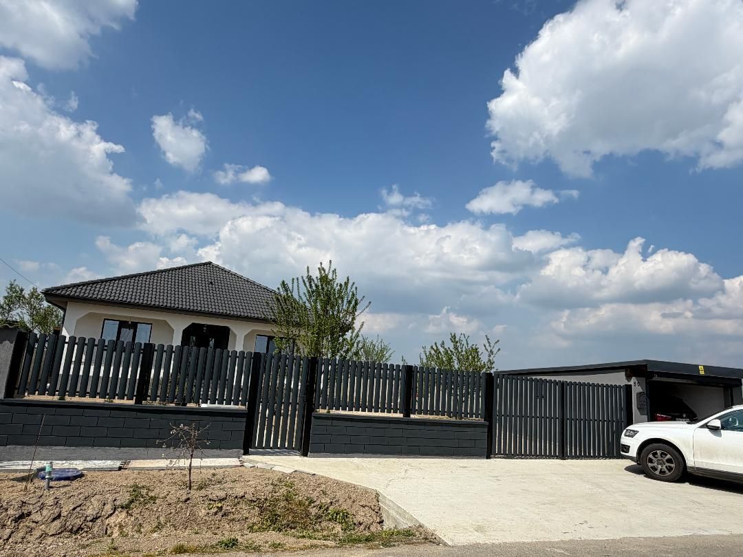 Casa noua in localitatea Carandeni - Poză 16