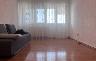 Zonă bună! Vânzare apartament cu 3 camere, micro 6- Târgoviște!