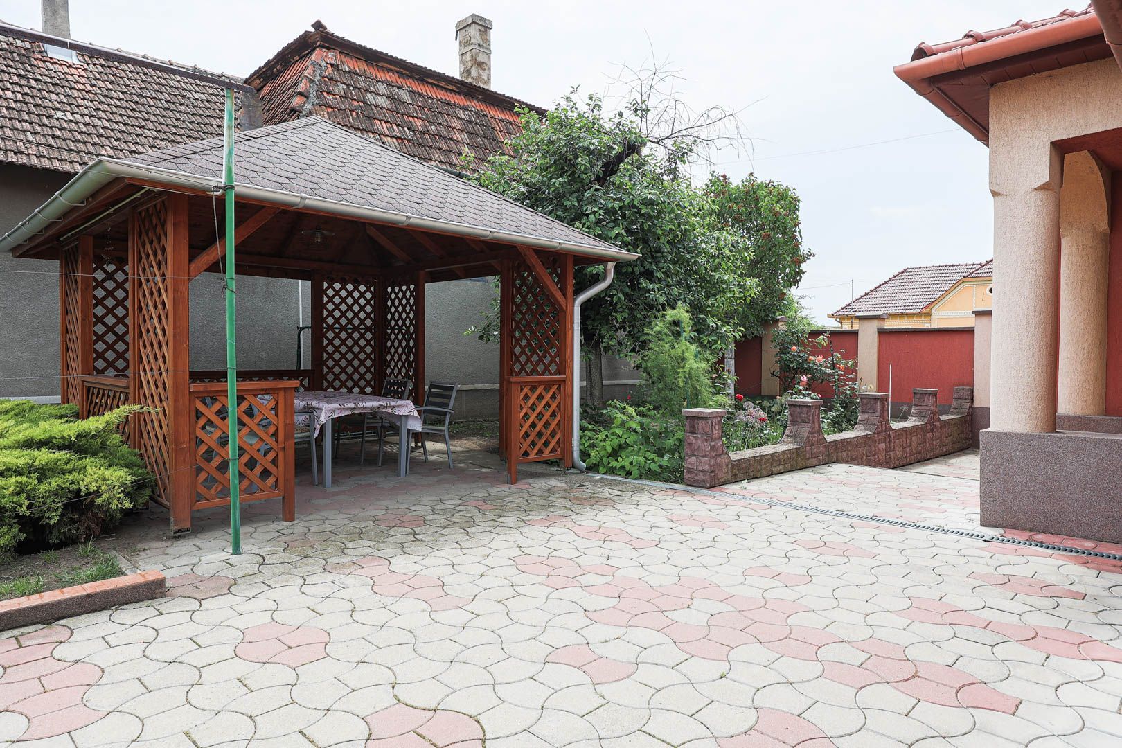 Casă spațioasă cu 4 dormitoare în Nădlac – gata de mutare! - Poză 9