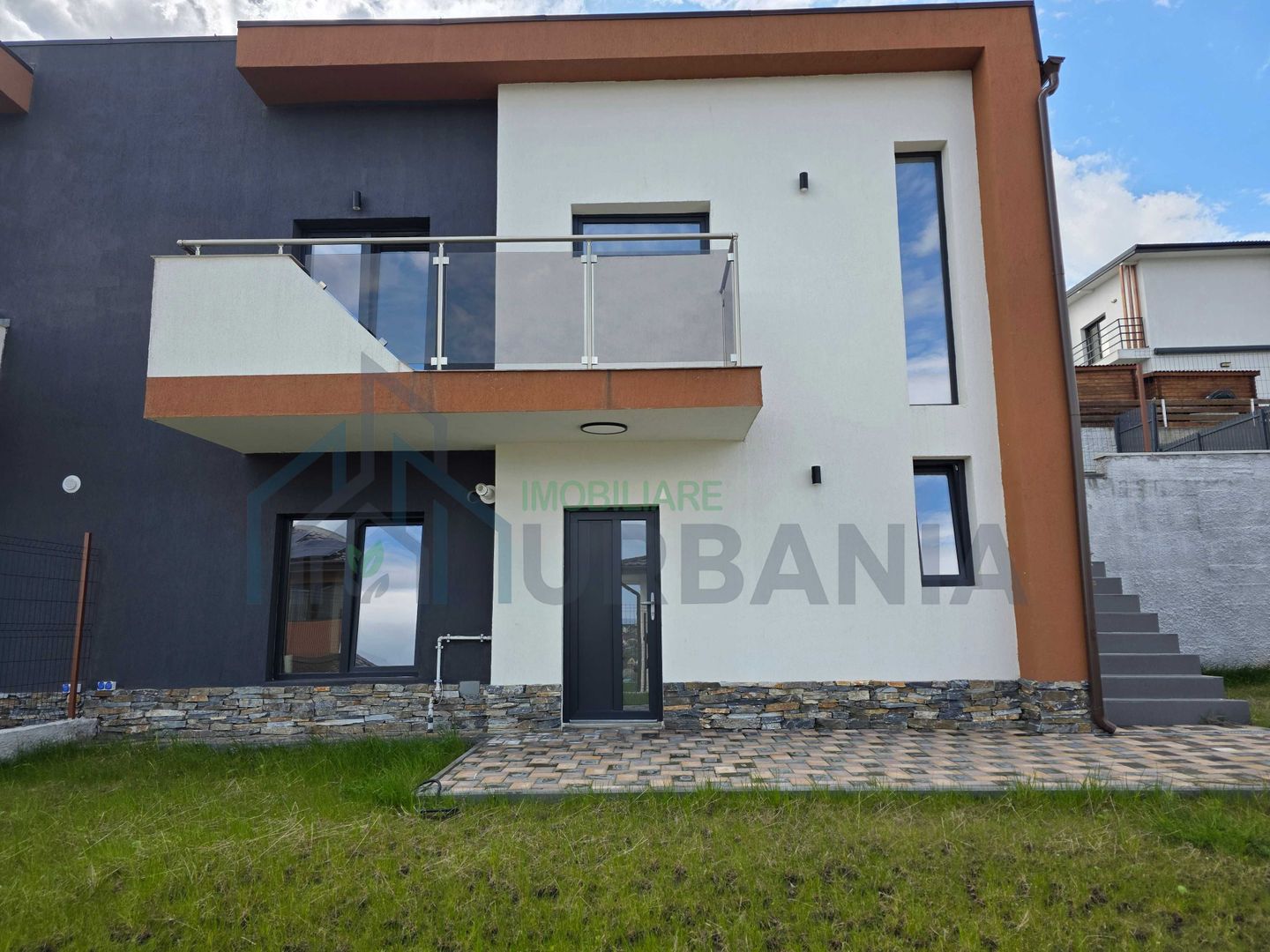 Casă de vânzare în Valea Adâncă, finalizată și intabulată – 3 camere, 80 mp utili, teren 250 mp, Iași, Miroslava - Poză 1