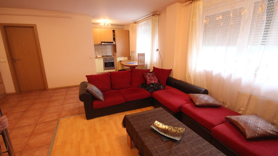 Apt cu  scara interioara  langa Kaufland Dumbravita - Poză 1