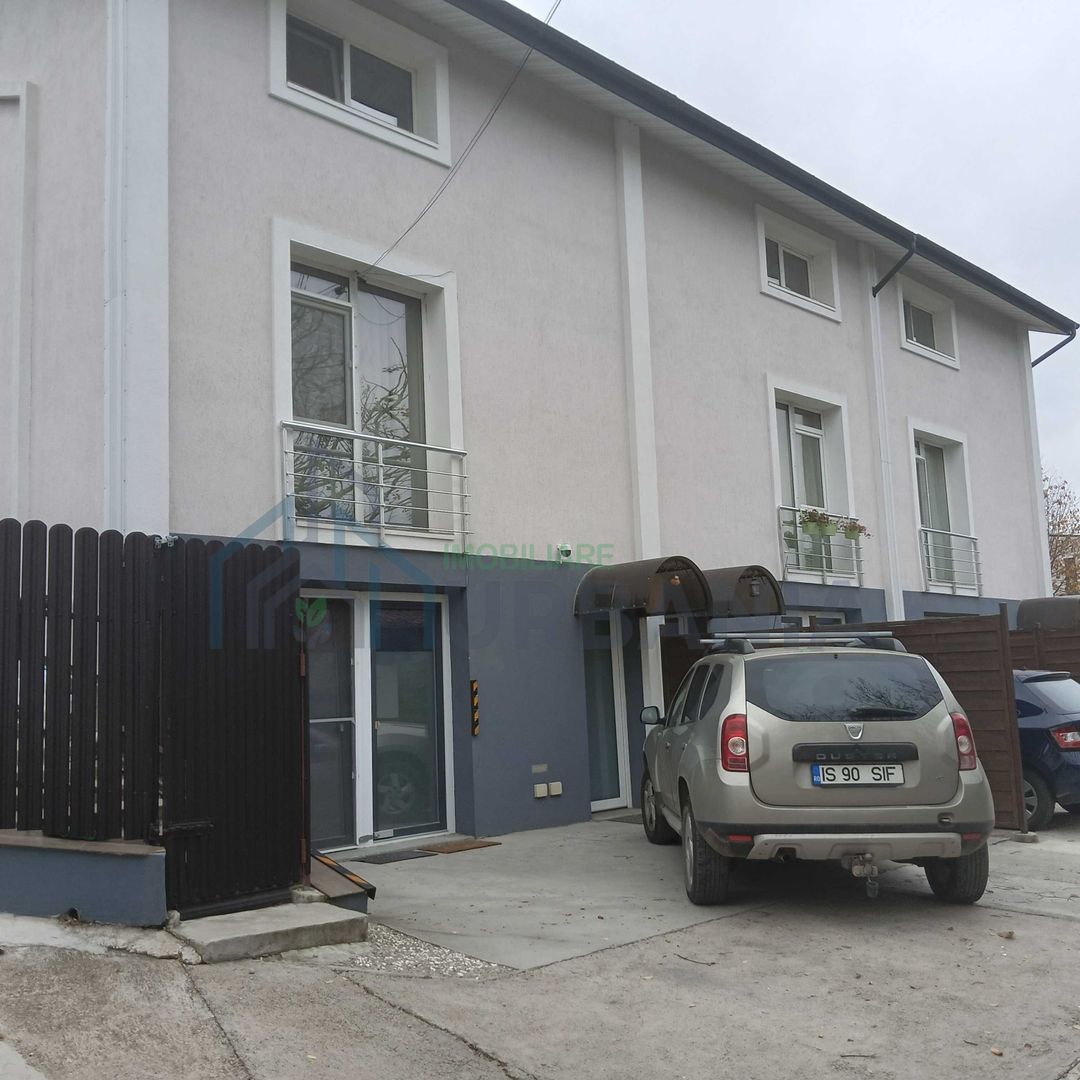 casa in triplex Rediu Lac - Poză 1