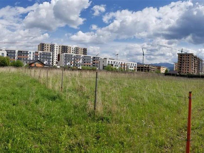 Teren Tractoru-1000 mp - Poză 1