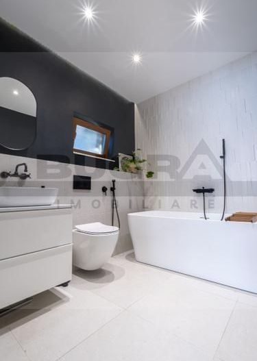 Casa individuala cu teren 750mp, garaj, beci, terasa - Dezmir - Poză 8