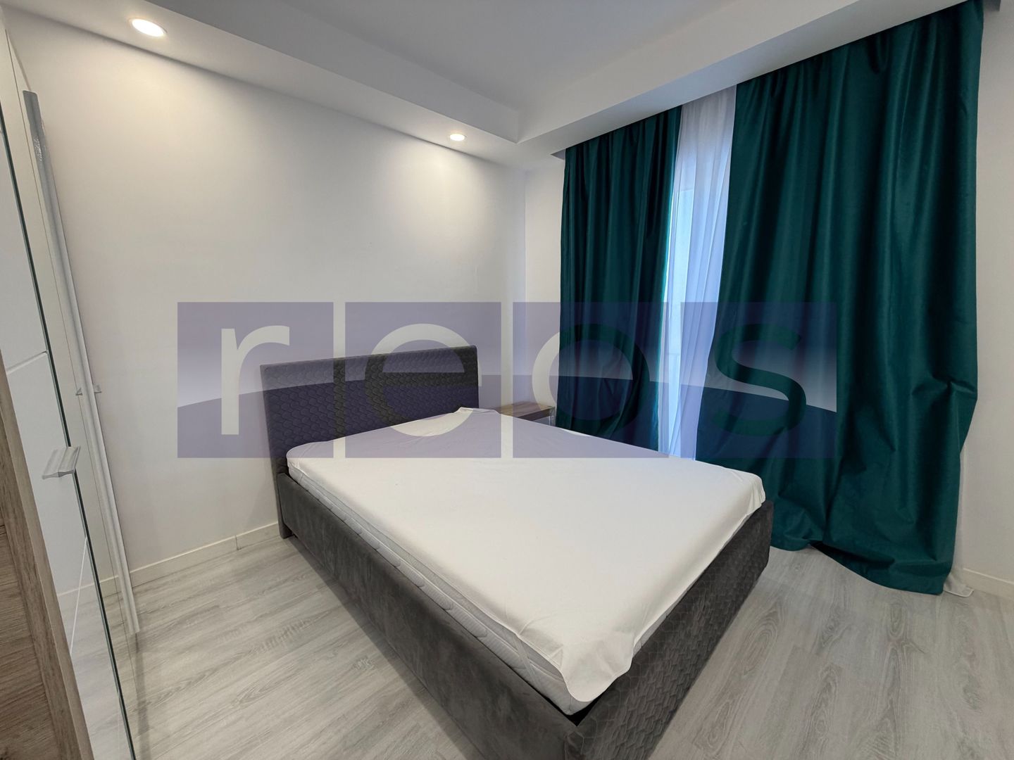 VILA 3 CAMERE CU GRADINA | VEDERE LAC SI PISCINA | COSMOPOLIS | 2 LOCURI PARCARE - Poză 7