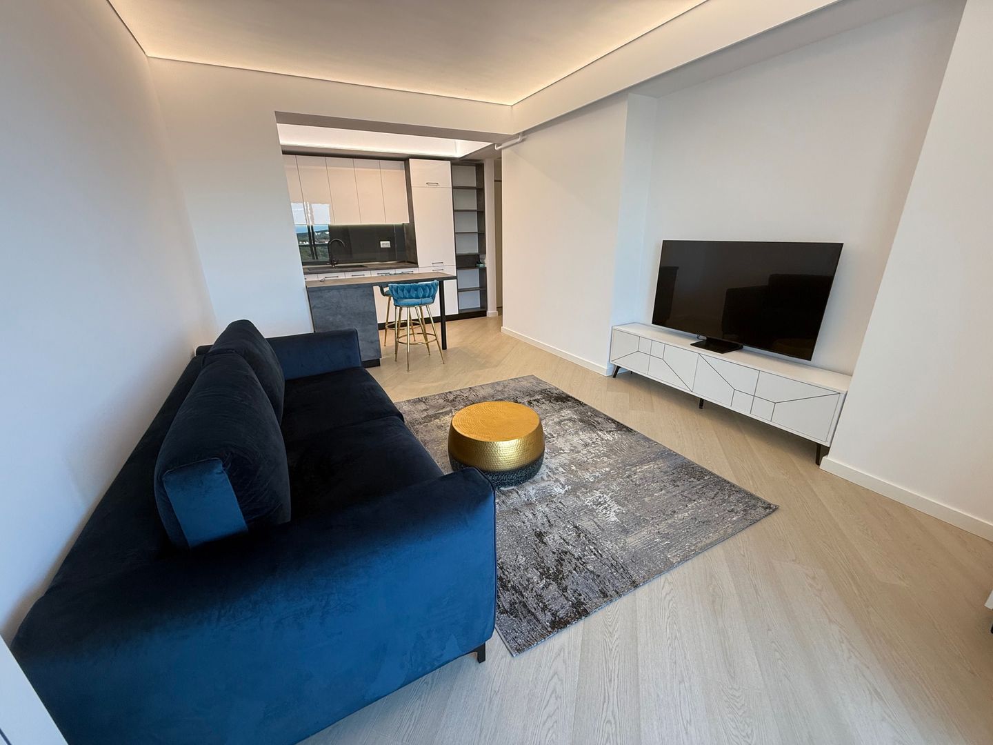 Prima inchiriere apartament 2 camere Cortina North | Parcare, Wellness - Poză 1