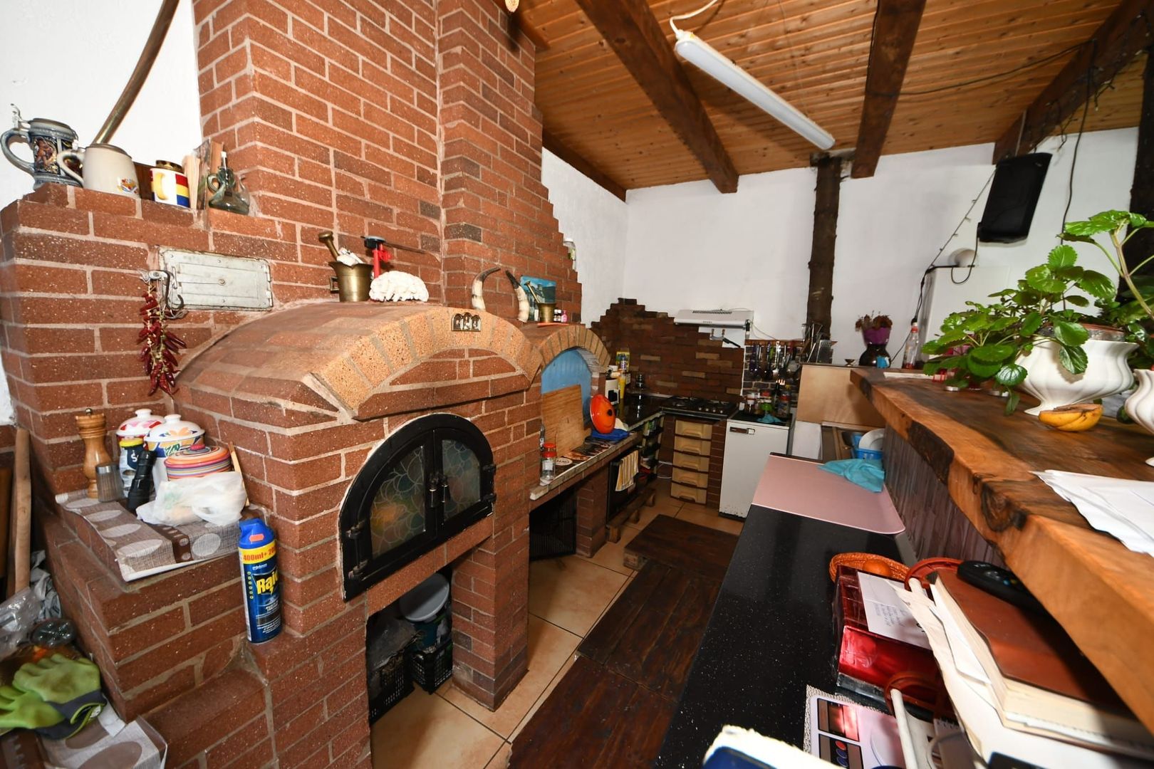 De vanzare casa cu 3 apartamente + anexa 75 mp, Comision 0% - Poză 3