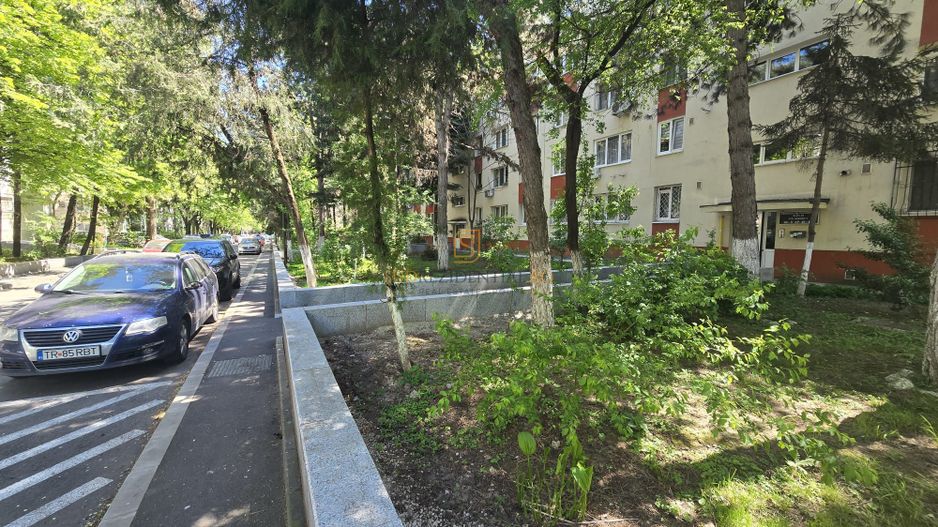Apartament cu 4 camere de vanzare, Bd. C-tin Brancoveanu, Sector 4 - Poză 18