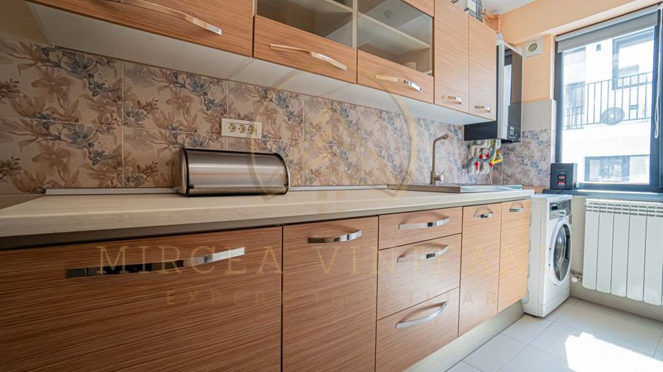 Compozitori 2 camere decomandat 55 mp util ,parcare subterana - Poză 4