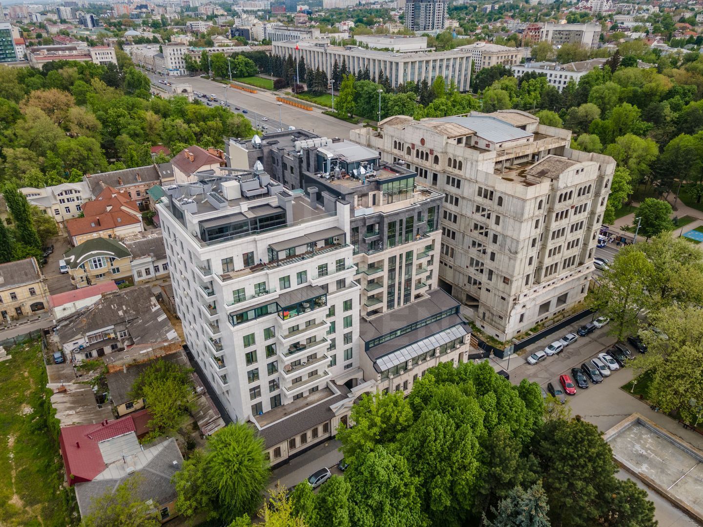 Chirie apartament PREMIUM în inima Chișinăului – Square Residence - Poză 15