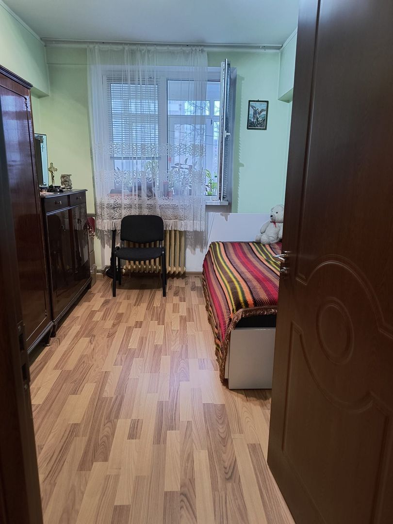 3 camere Bd. Timișoara | Bloc reabilitat | Etaj 1 - Poză 10
