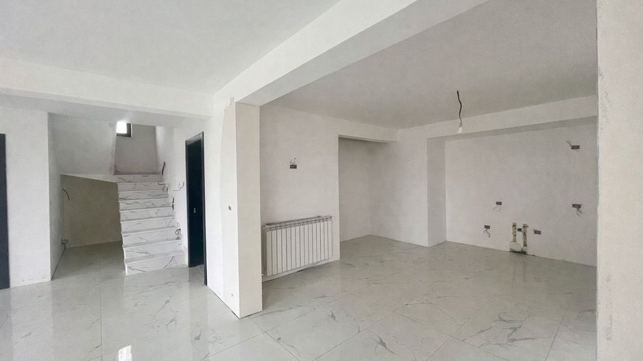 CASA INDIVIDUALA MODERNA | 600 MP TEREN | GARAJ | RADAUTI - Poză 2