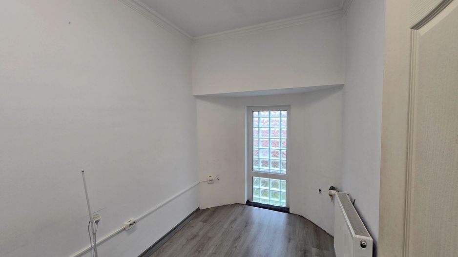 Etaj vila cu 5 camere, Dumbravita, Ideal pentru activitati comerciale - Poză 5
