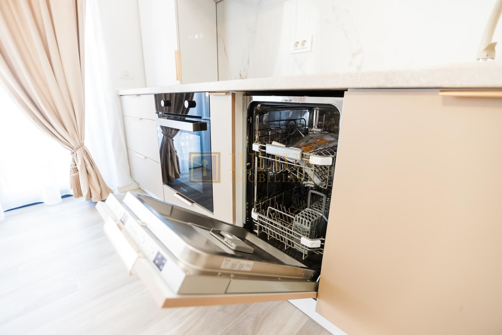 Future Residence, loc de parcare subteran, ctr ANAF inclus - Poză 5