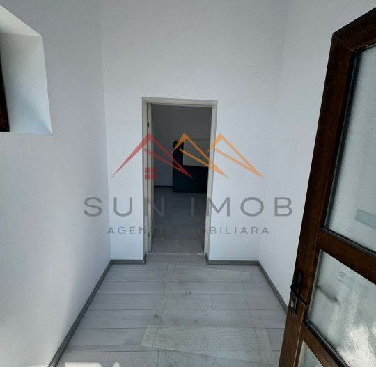 Casa 3 camere, ultracentral, fara trafic auto, Campina, Prahova - Poză 2