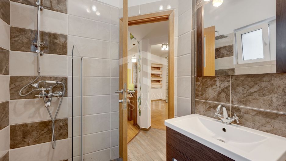 2 Apartamente  in Vila 5 Cam Metrou Basarab Gara de Nord - Poză 15