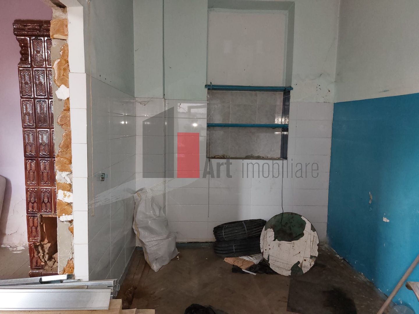 Casa "SARRERA" singur curte, multiple posibilitati, birou/comercial/rezidential - Poză 6